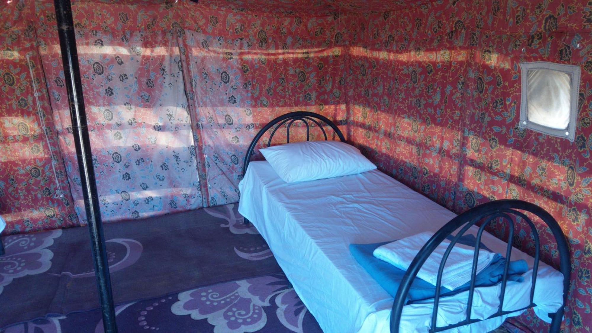 Bedouin Nights Camp Hotel Al Wāşil Стая снимка